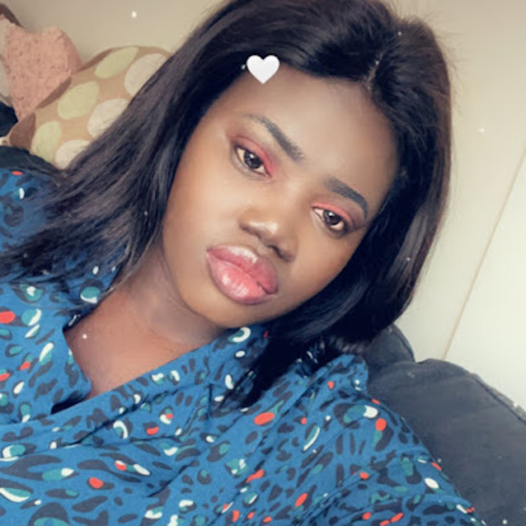 Meet your Posher, Lily roes - Picture 1 of 1